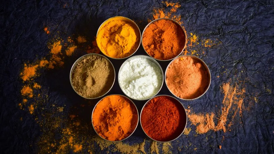 Épices et condiments : Ras el hanout, harissa et conservation : composer et garder ses mélanges.